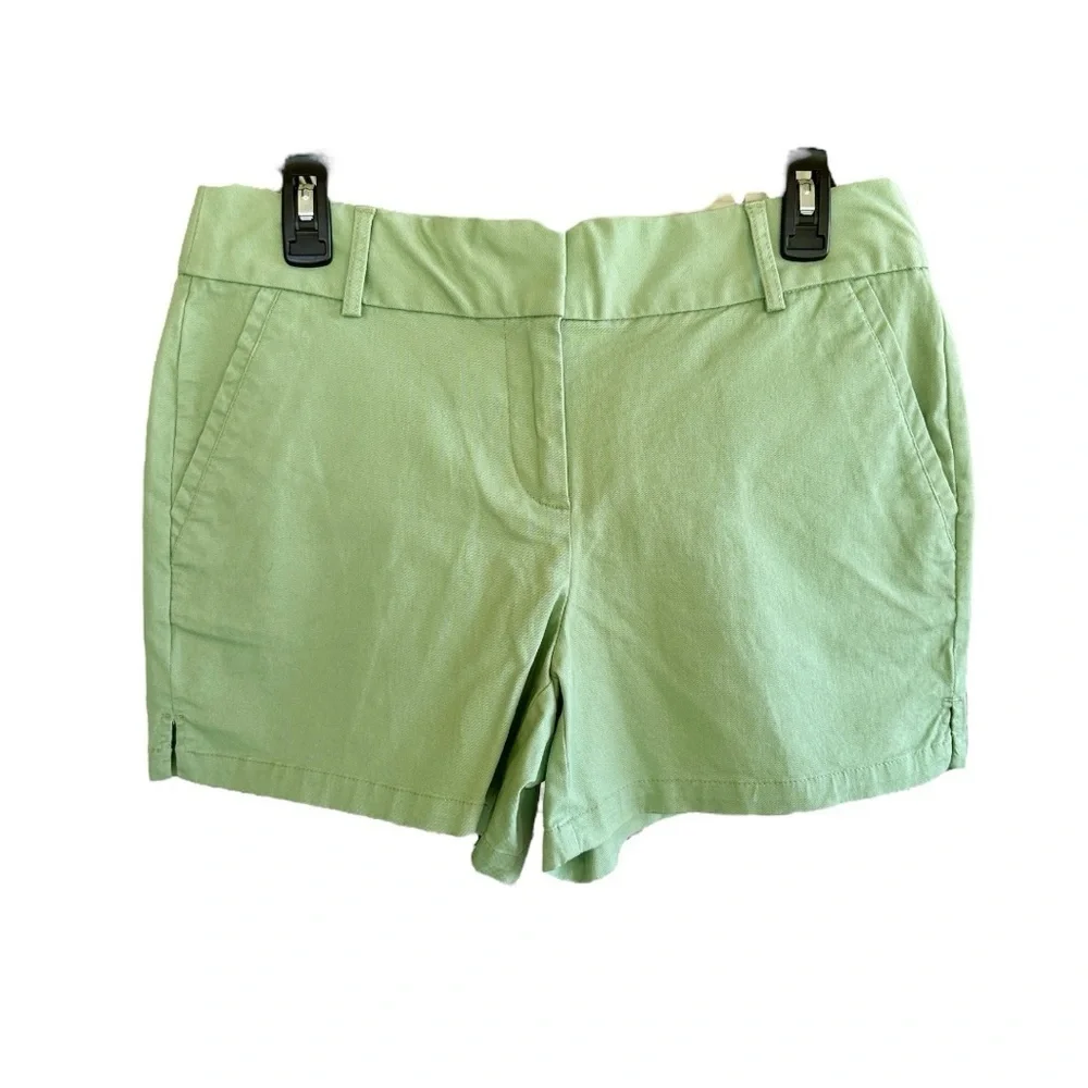 ANN TAYLOR LOFT, NWOT, THE RIVIERA SHORT. GREEN, FLAT FRONT, BELT LOOPS. SIZE 4 - Picture 1 of 8
